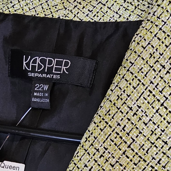 Kasper Women's Mint Blazer with Black Accents - Picture 5 of 8